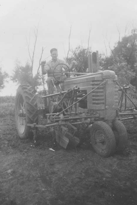 Farming Equipment, Farms, tractor, Belmond, IA, Iowa History, Iowa, history of Iowa, Mickelson, Rose