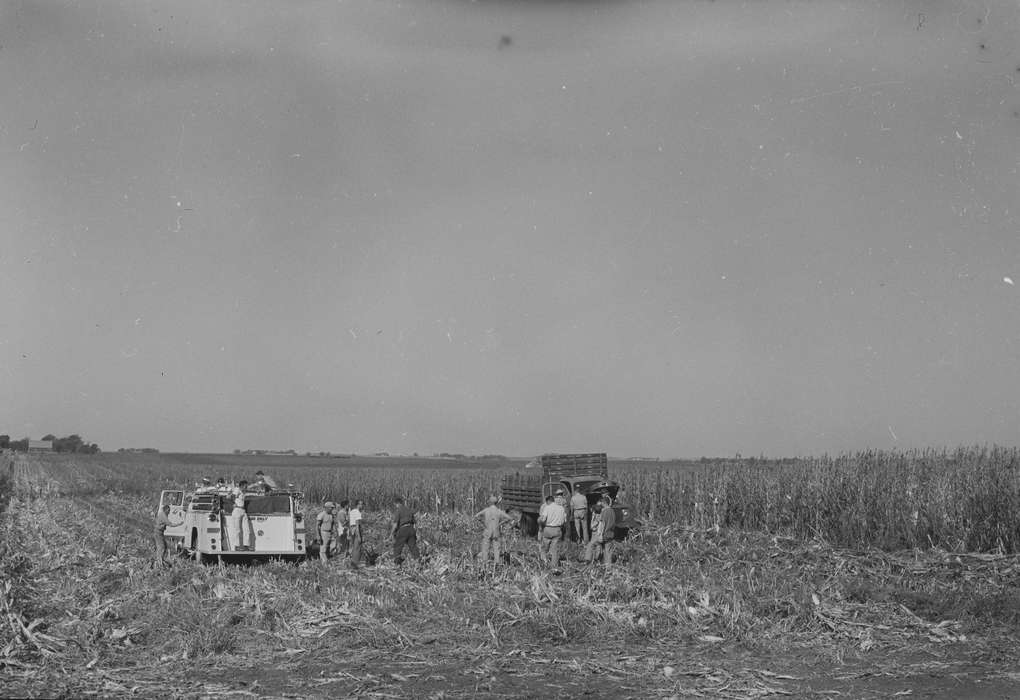 ia, corn, Wrecks, firefighter, fire, Iowa, history, IA, Farms, Coon Rapids, Photos, Coon Rapids Enterprise, historic, United States, Motorized Vehicles, fire truck