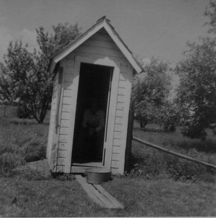 outhouse, Farms, Carroll, IA, bathroom, Iowa History, Iowa, Heuton, Paul H., history of Iowa