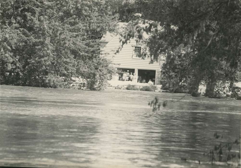 tree, Floods, Homes, Waverly Public Library, Iowa History, Waverly, IA, Iowa, history of Iowa