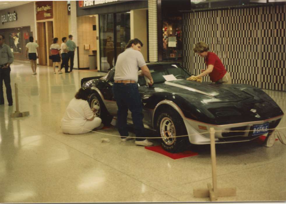 car, corvette, Des Moines, IA, mall, Businesses and Factories, chevrolet, Iowa History, Smith, Diane, Iowa, chevy, history of Iowa, Labor and Occupations