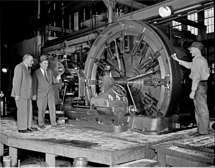 Lemberger, LeAnn, Iowa, Iowa History, history of Iowa, ironworks, wheel, factory, Ottumwa, IA, Businesses and Factories, Labor and Occupations, machinery