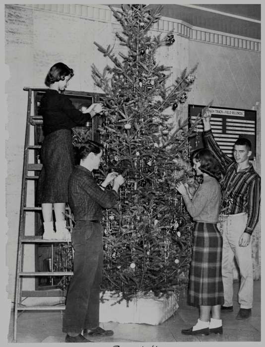 Schools and Education, United States, Holidays, high school students, Rahmiller, Ryan, ia, Photos, history, Religion, historic, Iowa, IA, Charles City, Floyd