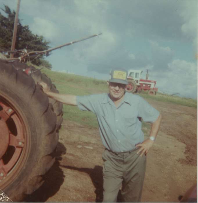Portraits - Individual, Iowa, Farming Equipment, IA, Motorized Vehicles, tractor, history of Iowa, Iowa History, Meisenheimer, Brenda, Farms
