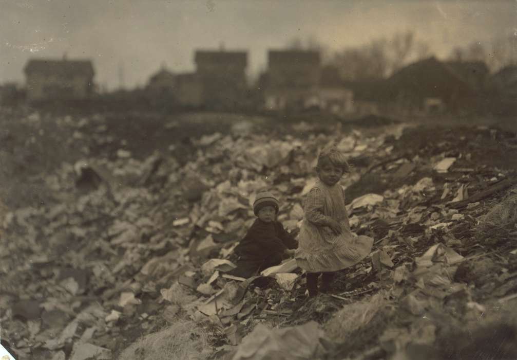 Iowa, Portraits - Individual, dump, Labor and Occupations, Children, history of Iowa, Iowa History, Library of Congress