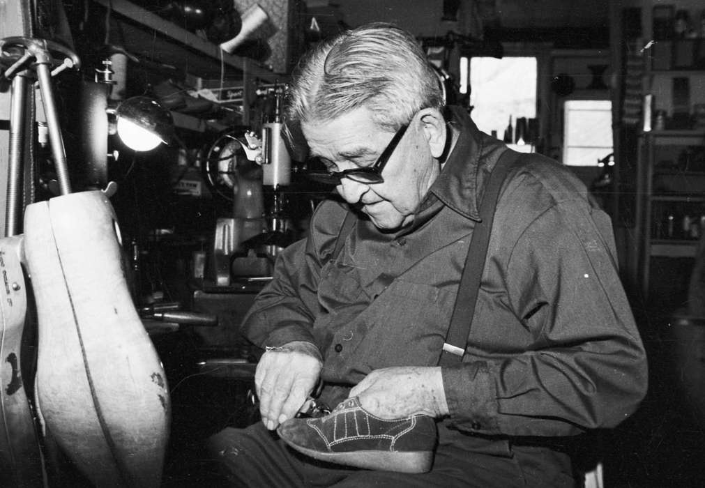 ia, cobbler, Businesses and Factories, Iowa, Coon Rapids, United States, historic, shoe repair shop, history, Coon Rapids Enterprise, Photos, IA, Labor and Occupations, shoe