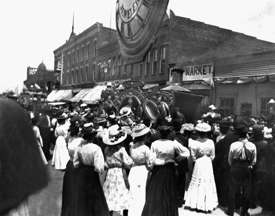 crowd, hat, train, Iowa History, Entertainment, Iowa, Lemberger, LeAnn, Fairs and Festivals, circus, Centerville, IA, history of Iowa, clock, long skirt