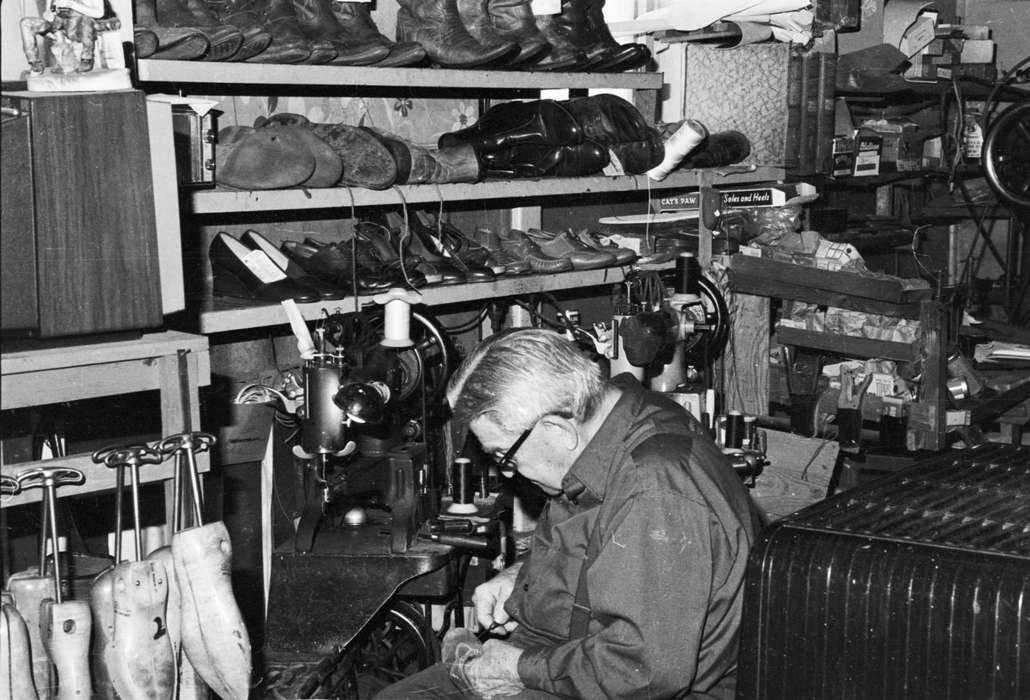 ia, cobbler, Businesses and Factories, Iowa, Coon Rapids, United States, historic, shoe repair shop, history, Coon Rapids Enterprise, Photos, IA, Labor and Occupations, shoe