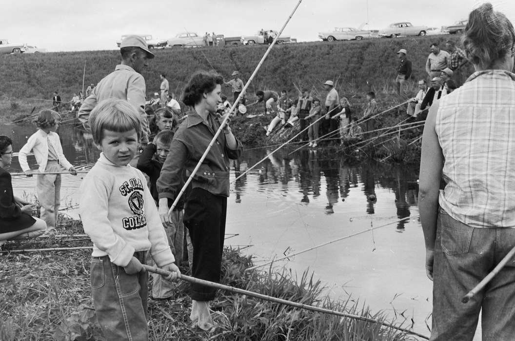 Families, Lakes, Rivers, and Streams, history, Photos, Outdoor Recreation, Children, Iowa, IA, Motorized Vehicles, fish, derby, United States, ia, Coon Rapids Enterprise, fishing pole, historic, Coon Rapids, fishing