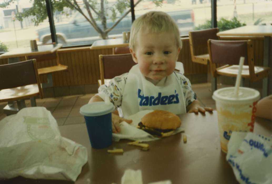 hamburger, history of Iowa, Rehder, Kylon, USA, Children, hardee's, Portraits - Individual, Food and Meals, Iowa, Iowa History, restaurant