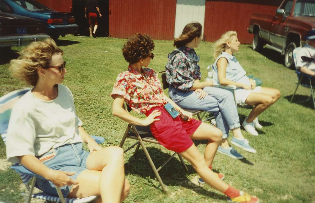 summer, Iowa History, Leisure, lawn chair, fashion, Aden, Marilyn, Palmer, IA, Iowa, history of Iowa, camera