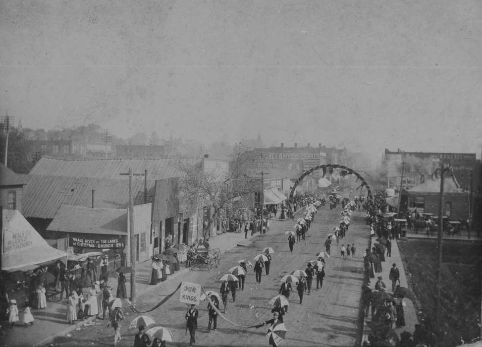 parade, Fairs and Festivals, Lemberger, LeAnn, Iowa History, history of Iowa, Main Streets & Town Squares, coal palace, Entertainment, Cities and Towns, Iowa, Ottumwa, IA, advertisement