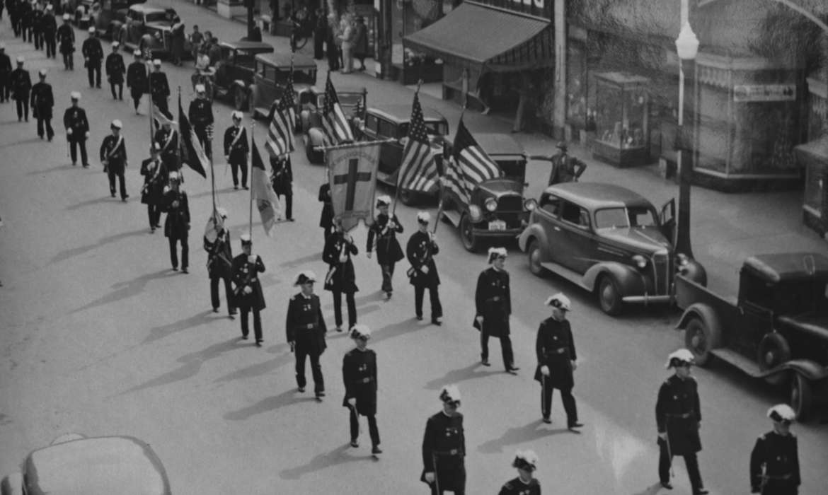 procession, Cities and Towns, Lemberger, LeAnn, Iowa History, car, american flag, Military and Veterans, uniform, Ottumwa, IA, Iowa, flag, history of Iowa, Motorized Vehicles, Businesses and Factories