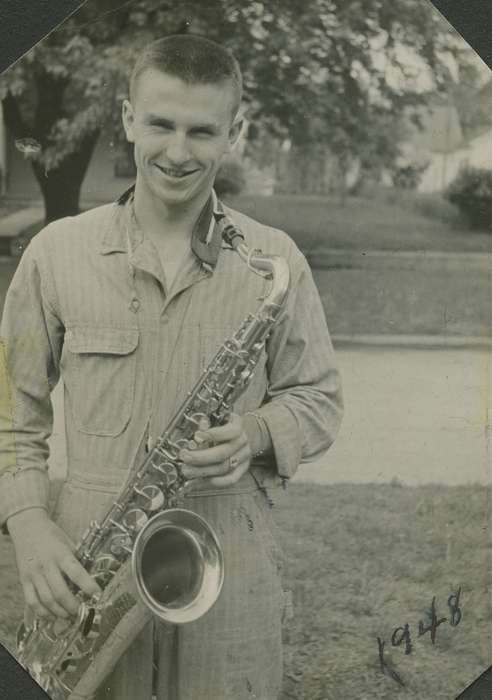 saxophone, Portraits - Individual, Iowa History, Iowa, Leisure, Henderson, Dan, history of Iowa, Logan, IA