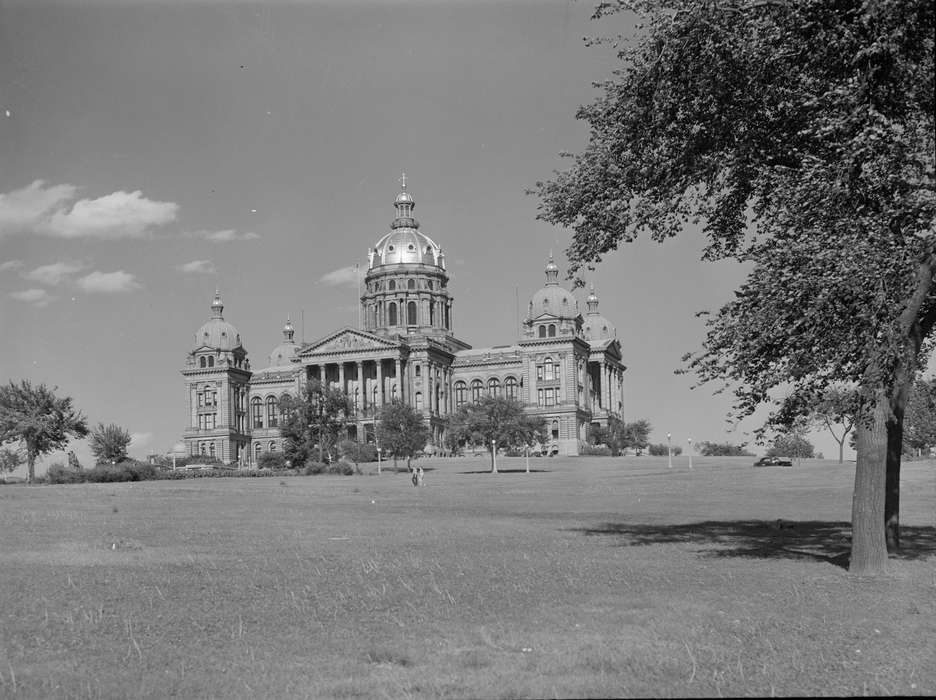 dome, Library of Congress, Cities and Towns, iowa capitol building, Iowa, Landscapes, Iowa History, lawn, government building, history of Iowa