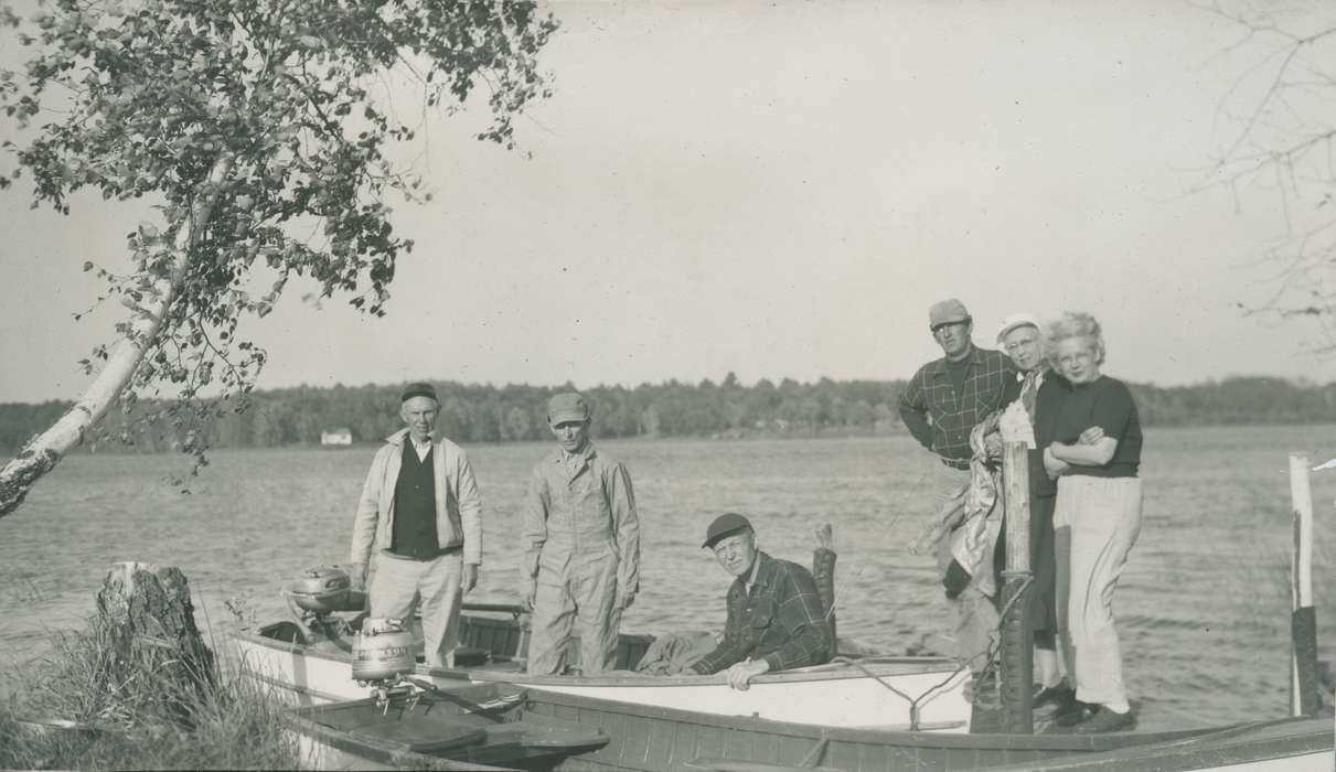 lake, Iowa, Outdoor Recreation, Portraits - Group, McMurray, Doug, boating, Iowa History, history of Iowa, Inguadona, MN, Lakes, Rivers, and Streams, Travel, motorboat