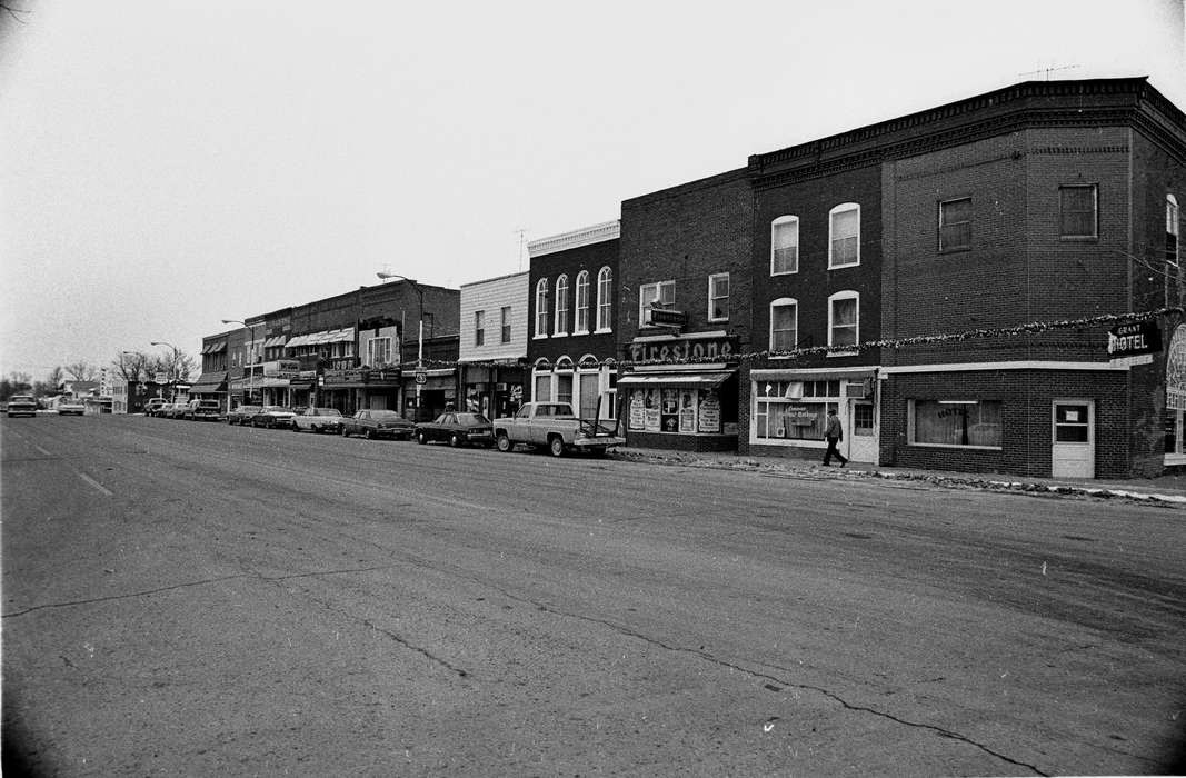 Bloomfield, IA, Motorized Vehicles, Main Streets & Town Squares, car, storefront, truck, Iowa History, Lemberger, LeAnn, store, Winter, Cities and Towns, Iowa, christmas decorations, Businesses and Factories, history of Iowa