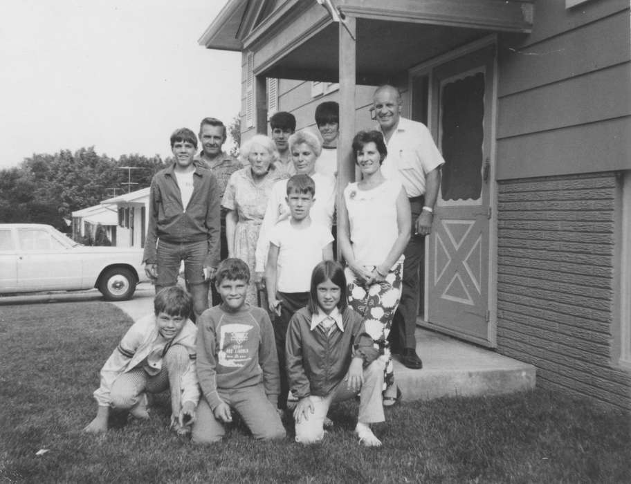 Iowa History, reunion, history of Iowa, Perkins, Lavonne, Families, Bettendorf, IA, Children, Iowa