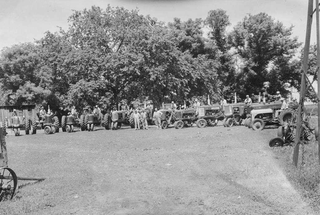 Farming Equipment, Coon Rapids, Motorized Vehicles, Photos, Coon Rapids Enterprise, history, ia, Civic Engagement, Portraits - Group, Iowa, planting bee, Farms, farmer, IA, tractor, Labor and Occupations, historic, "help your neighbor" club, United States