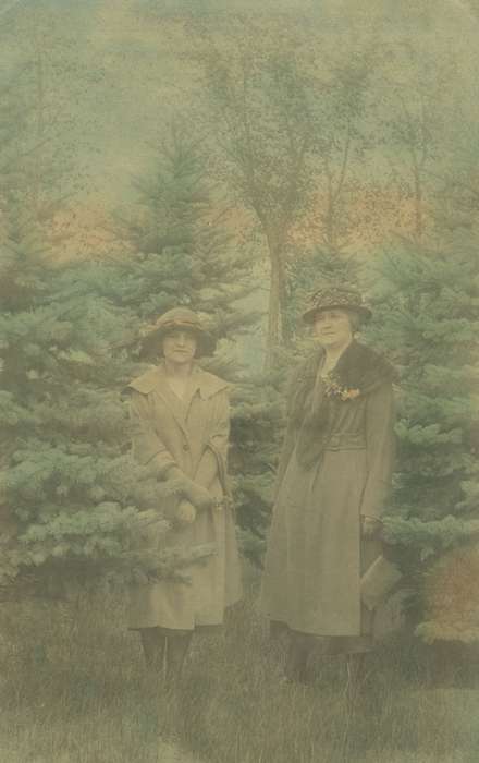 tree, woman, purse, Portraits - Group, history of Iowa, hat, coat, fur, Iowa, forest, Iowa History, women, Cook, Mavis, Leisure, Waterloo, IA, trees