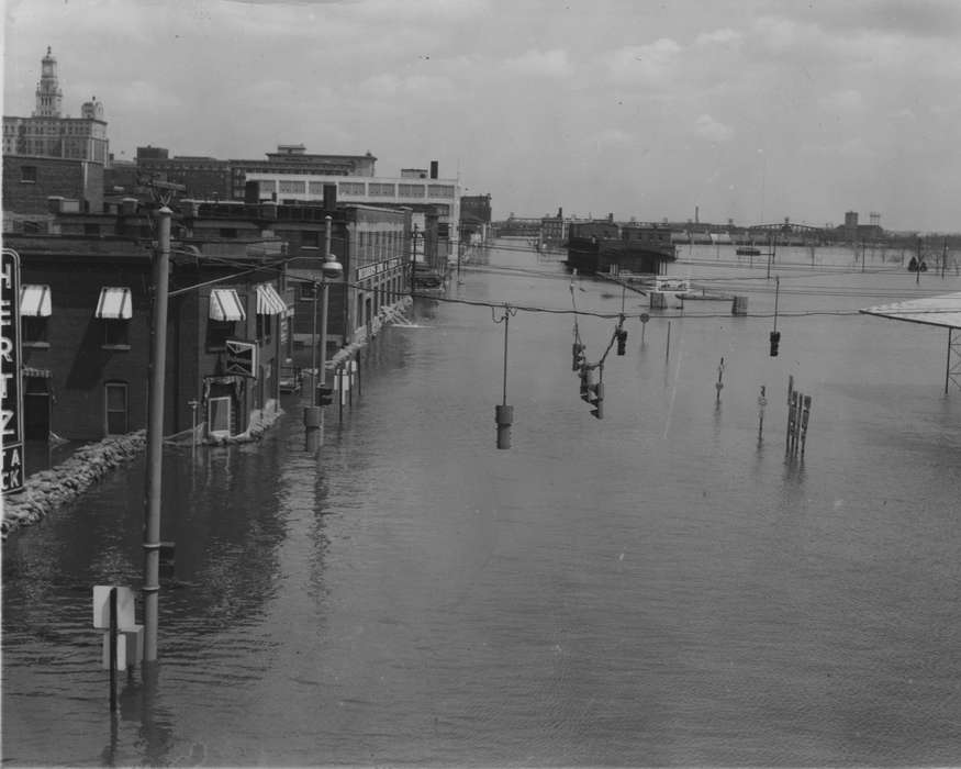 Floods, Buffalo, IA, Iowa History, Iowa, Main Streets & Town Squares, traffic light, awning, Swanson, Chris, Cities and Towns, history of Iowa