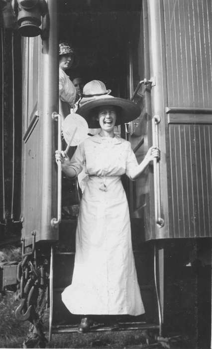 women, Travel, passenger, Iowa History, King, Tom and Kay, woman, train, railroad, Iowa, history of Iowa, hat, IA