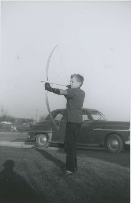archery, arrow, Iowa History, history of Iowa, Waterloo, IA, bow, Children, Iowa, Meyers, Paulette, Outdoor Recreation