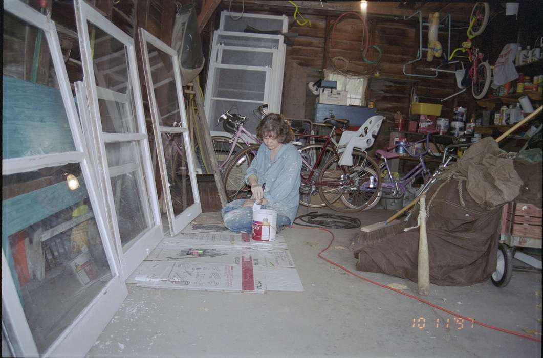woman, Iowa History, Iowa, garage, painting, history of Iowa, Rustebakke, Paul, bike, bicycle, paint, Labor and Occupations, IA