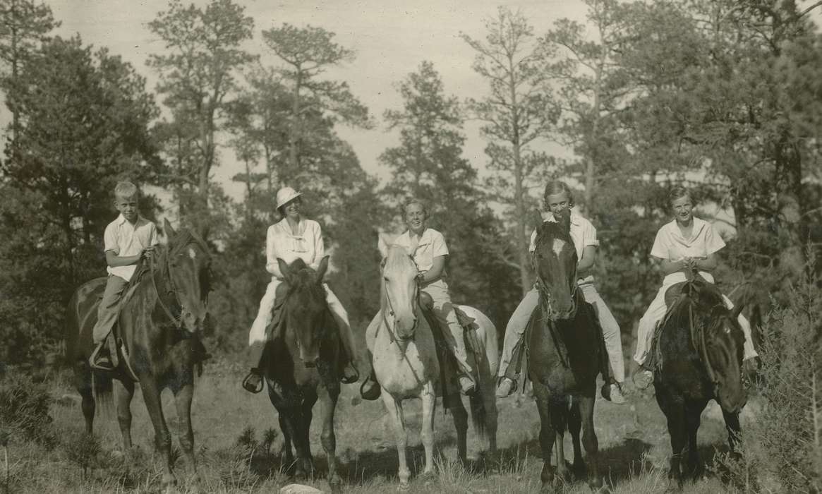 horse riding, McMurray, Doug, Iowa, horse, Iowa History, Animals, Portraits - Group, SD, history of Iowa