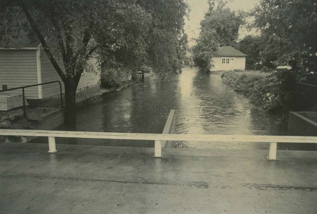Waverly Public Library, backyard, flooding, Cities and Towns, Homes, history of Iowa, Iowa, Iowa History, Floods