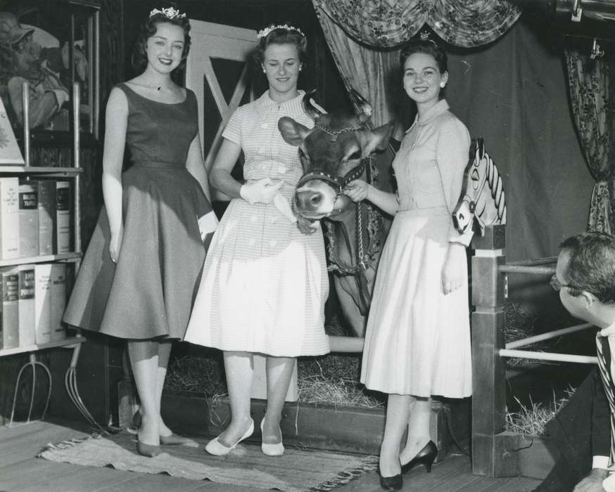 national cattle congress, cattle congress, Waterloo, Photos, history, ia, IA, Portraits - Group, historic, Black Hawk, Iowa, cow, Fairs and Festivals, Grout Museum of History and Science, United States, dairy princess, dairy cow