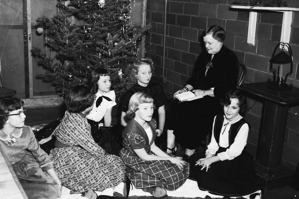 Portraits - Group, history, Holidays, Photos, glasses, Children, Iowa, IA, christmas tree, Civic Engagement, formal attire, United States, ia, Coon Rapids Enterprise, ascot, ladies club, historic, reading, Coon Rapids