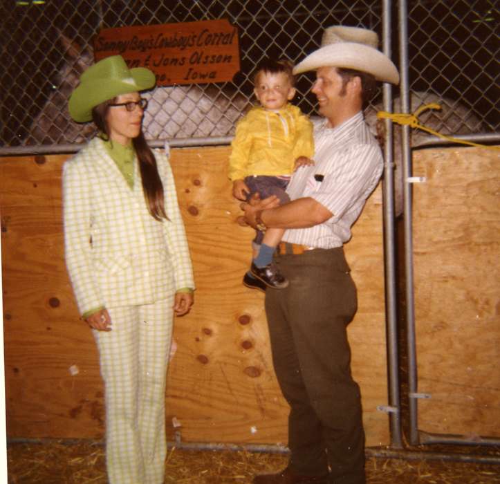 Families, horse, family, Sports, Fairs and Festivals, Olsson, Ann and Jons, mother, Columbus, OH, history of Iowa, Iowa History, cowboy hat, boy, father, Iowa