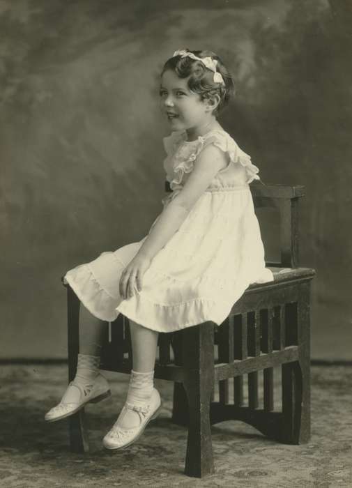 Children, chair, dress, Iowa History, Schlawin, Kent, Iowa, history of Iowa, IA, Portraits - Individual