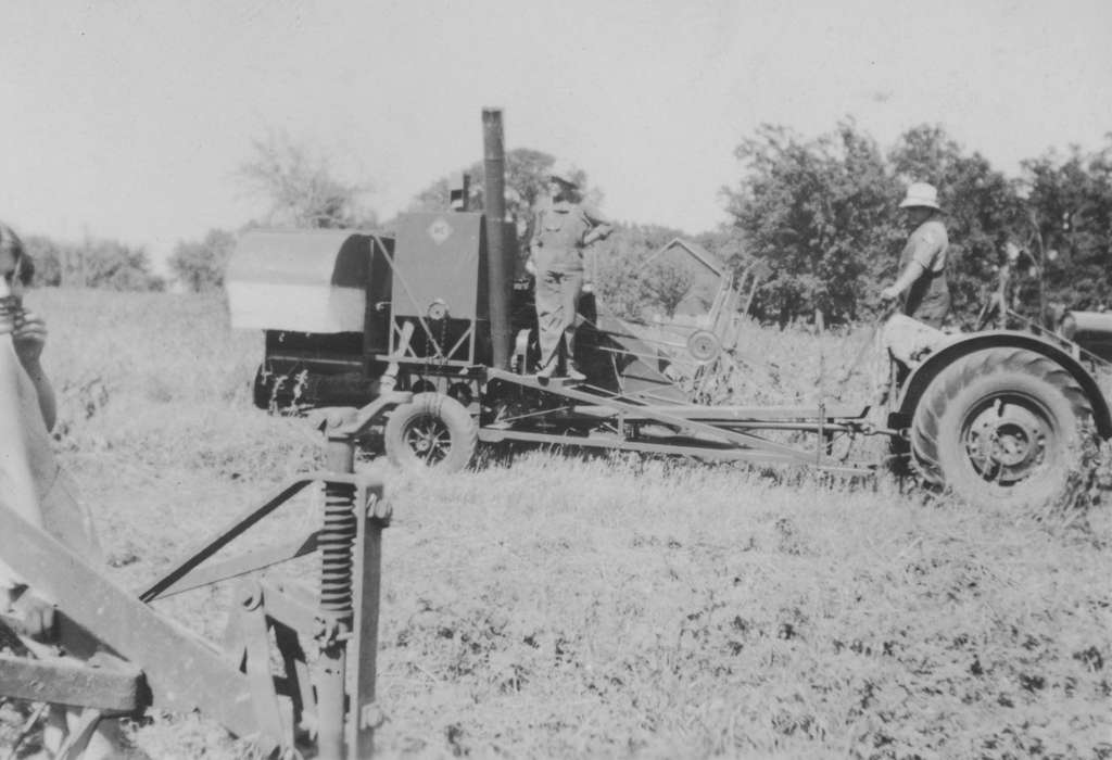 Bettendorf, IA, Iowa, Farming Equipment, Iowa History, history of Iowa, Perkins, Lavonne, Farms, Labor and Occupations, tiller