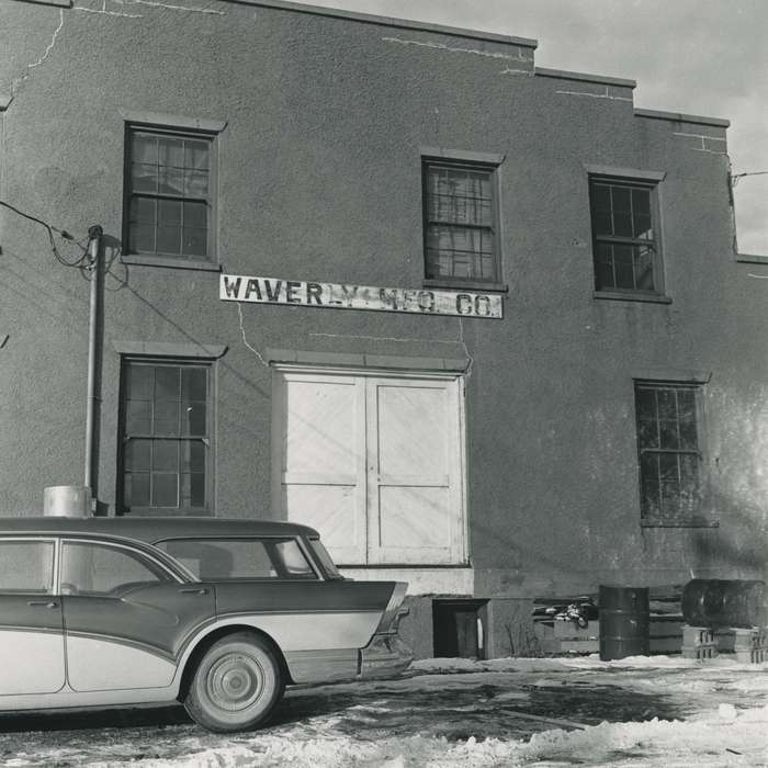 snow, Motorized Vehicles, car, correct date needed, Iowa History, Waverly, IA, Winter, Waverly Public Library, Iowa, barrel, Businesses and Factories, history of Iowa