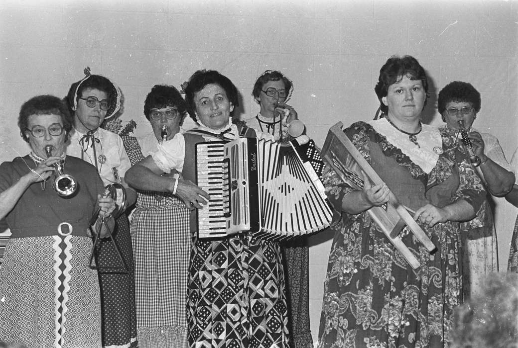 Coon Rapids Enterprise, Coon Rapids, Entertainment, Iowa, Portraits - Group, historic, musician, United States, accordion, ia, history, Photos, IA
