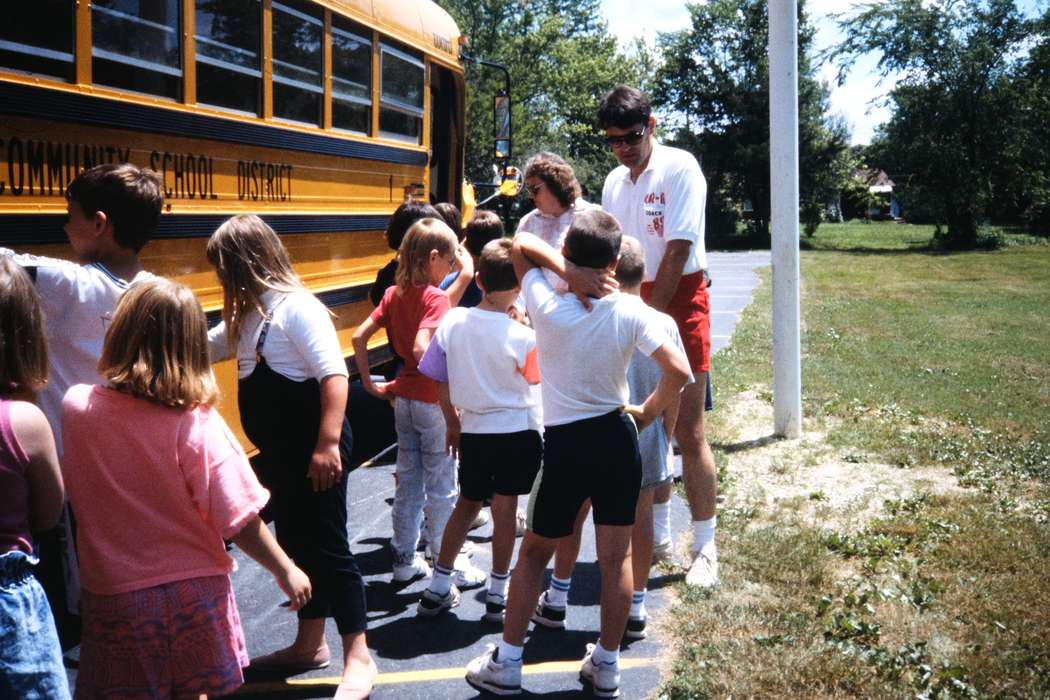 ia, second grade missouri trip, Schools and Education, school bus, Iowa, history, Photos, Coon Rapids Enterprise, Children, missouri trip, historic, United States, MO, school trip