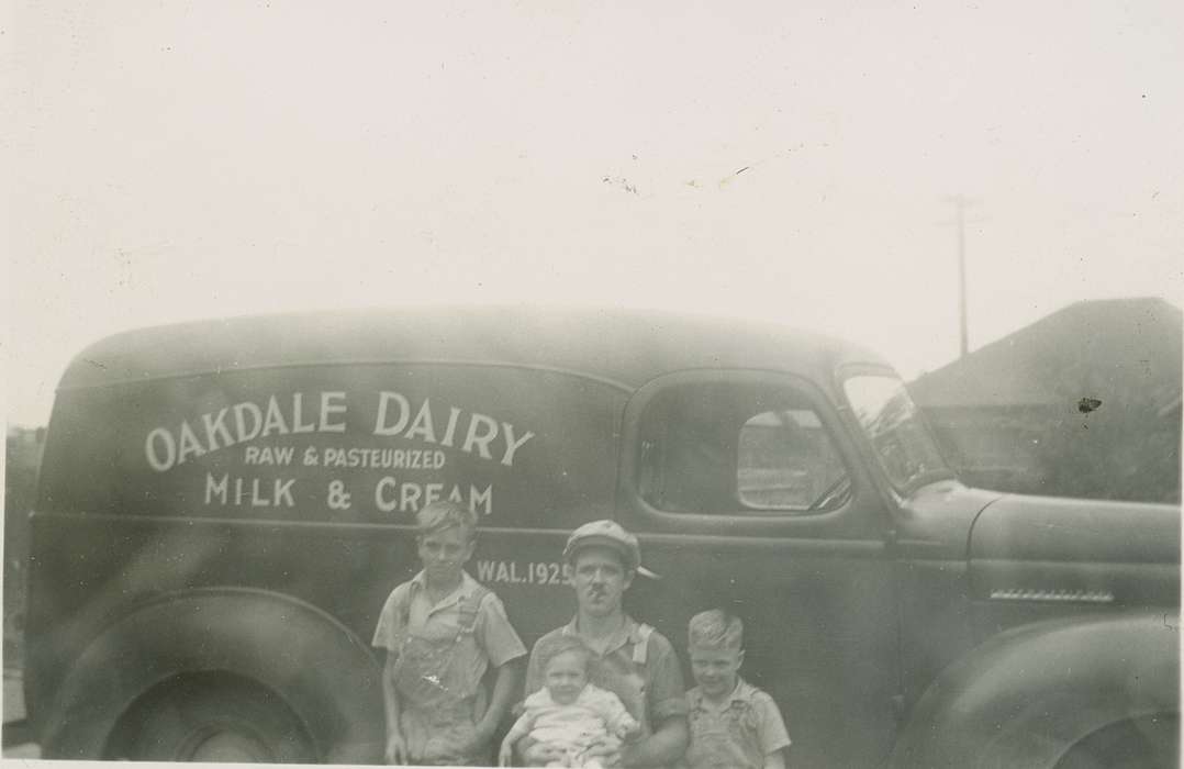 Iowa, Portraits - Group, dairy, Motorized Vehicles, Iowa History, history of Iowa, Fort Dodge, IA, Jeys, Marlene, automobile