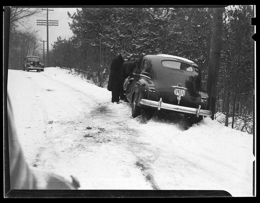 Iowa History, Archives & Special Collections, University of Connecticut Library, history of Iowa, accident, car, Iowa, Storrs, CT, snow