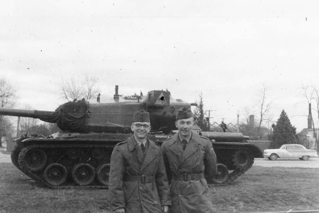 tank, history of Iowa, Military and Veterans, Fort Knox, KY, car, Portraits - Group, Iowa, Iowa History, uniform, Karns, Mike