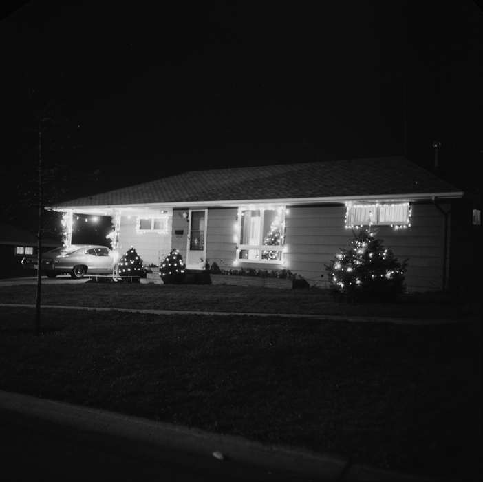 Iowa, christmas lights, IA, United States, Photos, historic, christmas tree, Coon Rapids, Holidays, history, Winter, christmas, ia, Coon Rapids Enterprise, Homes
