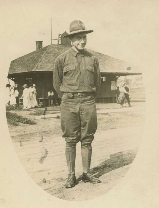 Iowa, uniform, World War I, Roquet, Ione, Iowa History, history of Iowa, army, Portraits - Individual, Montrose, IA, Military and Veterans
