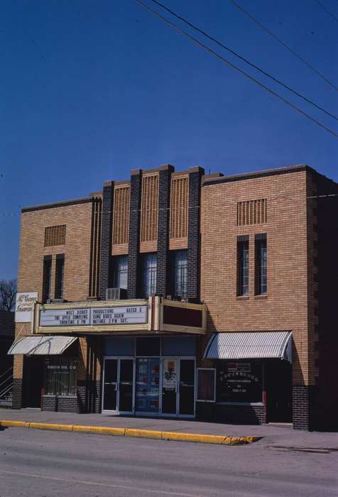 Entertainment, sidewalk, Iowa, Businesses and Factories, history of Iowa, movie, cinema, curb, Iowa History, Library of Congress, theatre, Cities and Towns