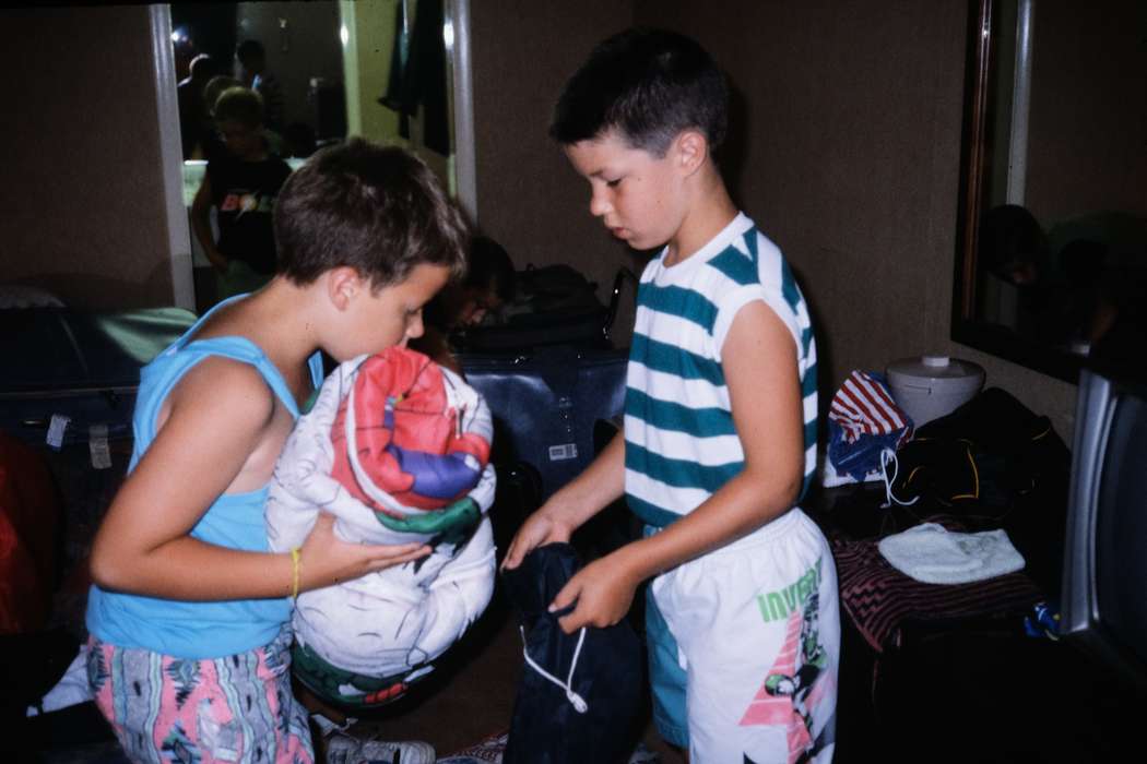 ia, second grade missouri trip, Schools and Education, Iowa, history, Photos, Coon Rapids Enterprise, Children, missouri trip, historic, United States, MO, school trip