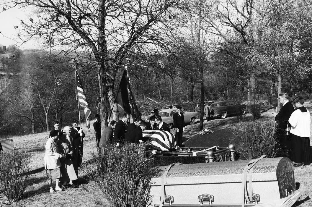 Families, history, Military and Veterans, Photos, Religion, Iowa, IA, hearse, casket, veterans, procession, United States, ia, priests, Coon Rapids Enterprise, historic, Cemeteries and Funerals, american flag, Coon Rapids