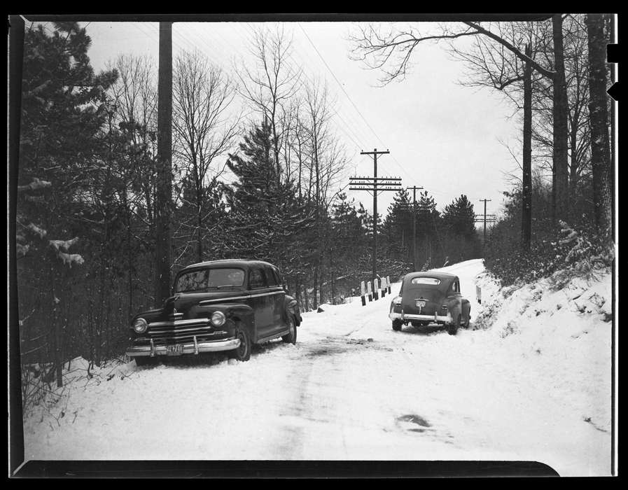 accident, Iowa History, snow, history of Iowa, Archives & Special Collections, University of Connecticut Library, Storrs, CT, car, Iowa