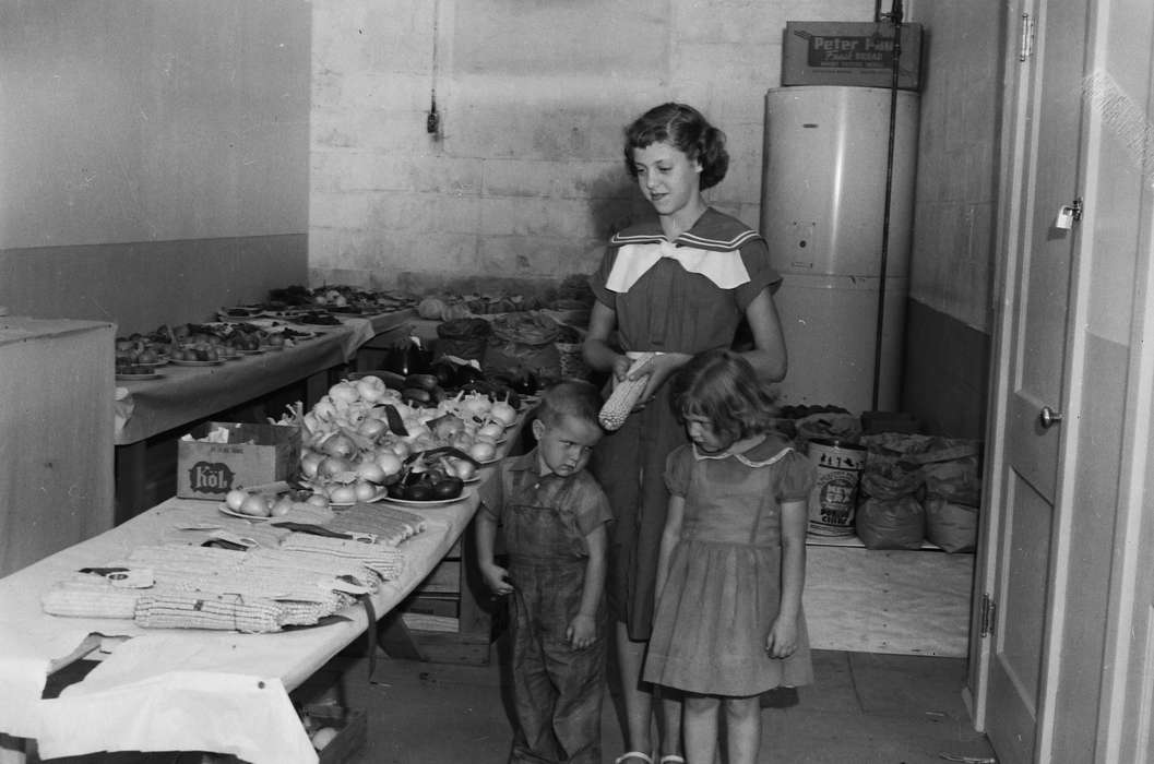 4h, Iowa, Children, storage, IA, United States, Food and Meals, Photos, historic, Coon Rapids, history, ia, Coon Rapids Enterprise, children, vegetables