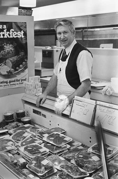 deli counter, Coon Rapids Enterprise, Coon Rapids, meat, historic, butcher, ia, history, Food and Meals, Businesses and Factories, grocery store, Iowa, Photos, frohlechs, United States, Labor and Occupations, advertisement, Portraits - Individual, IA