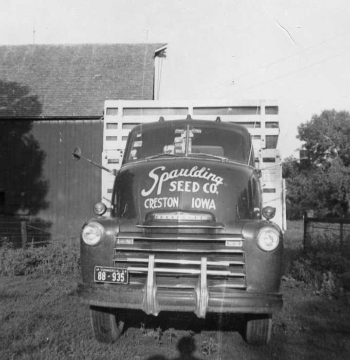 Creston, IA, Schrodt, Evelyn, Iowa, truck, Iowa History, history of Iowa, Farms, Barns
